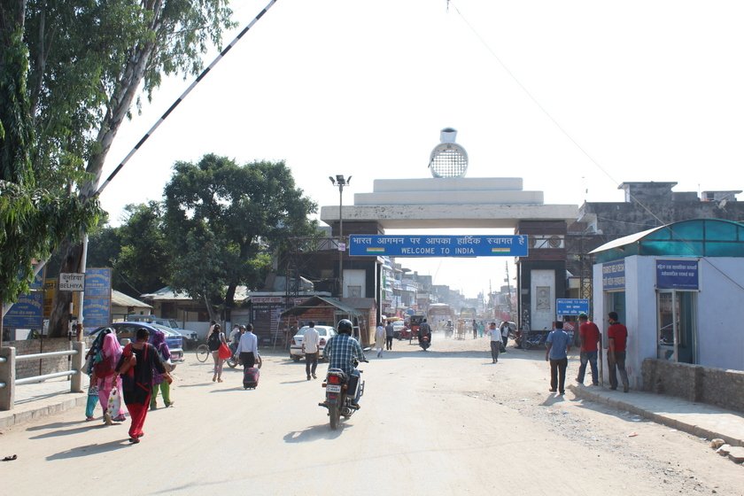 नेपालको आन्दोलनले सीमावर्ती भारतीय बजार सुनसान