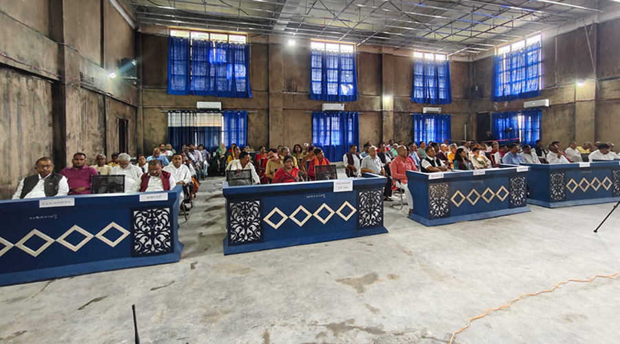 मुख्यमन्त्री सिंहसँग मतभेदपछि जनमतका सांसदहरू विपक्षी बेन्चमा