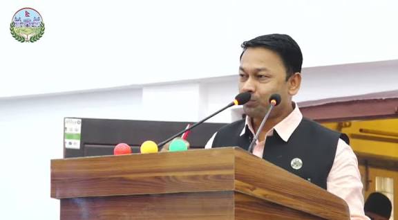 खाली कुर्सीसँग विश्वासको मत माग्दिनँ भन्दै मुख्यमन्त्रीले दिए राजीनामा