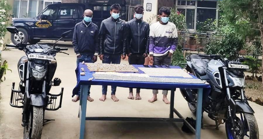 लागुऔषधसहित चार जना पक्राउ