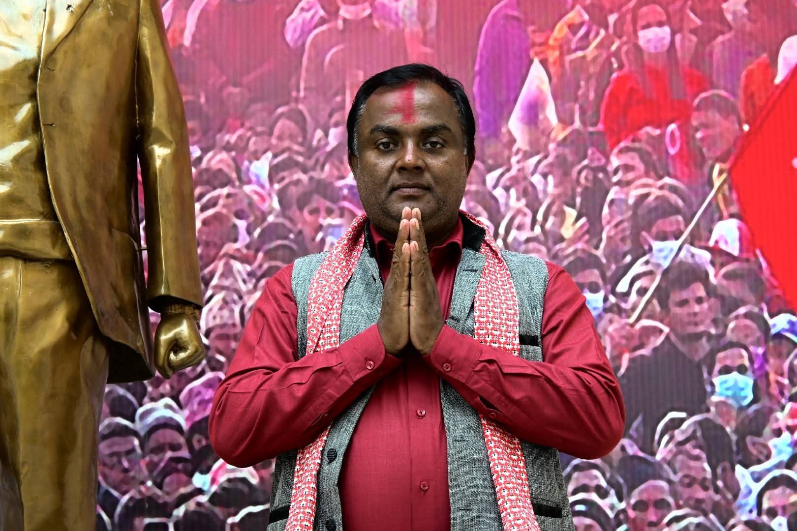 एमाले नेताको घरमै ‘घण्टी’ समर्थन ? विजय चौरसियामाथि दोहोरो भूमिकाको आरोप