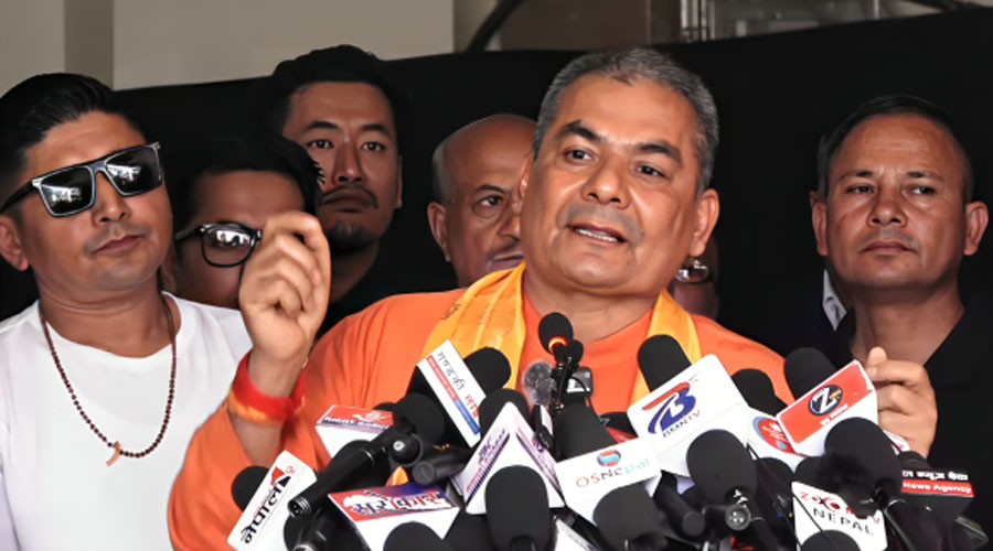 तेरो कारणले सबै बिग्रियो भन्नुहुन्छ भने म देश छोडेर जान तयार छु : दुर्गा प्रसाईँ