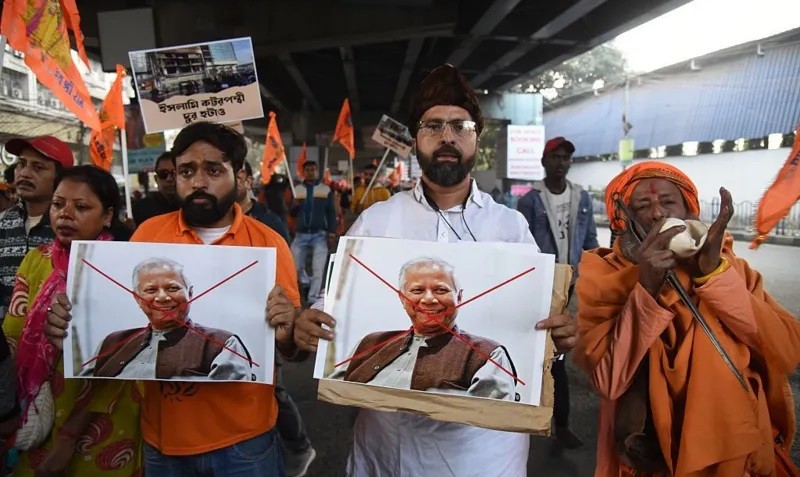 भारत र बङ्गलादेशबीच तनाव बढ्यो : संयमता अपनाइ संवादमार्फत् सम्बन्ध सुधार्न कुटनीतिज्ञको सुझाव