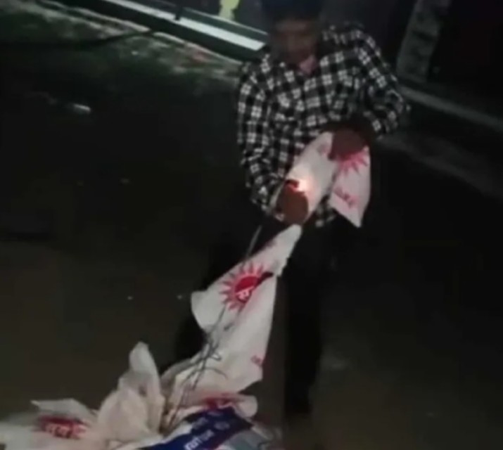 सप्तरीमा एमालेको झण्डामा आगजनी, निर्वाचन प्रहरी पक्राउ