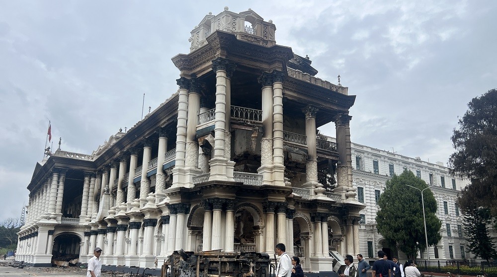 इतिहास बोकेर फेरि उभिनेछ सिंहदरबार