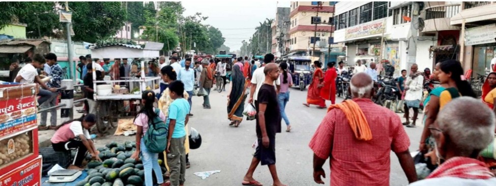 नियामक निकाय मूकदर्शक बनेपछि राजविराजका सडक पेटी अतिक्रमण झन् बढ्यो