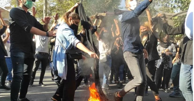 प्रहरीका हत्या आरोपी ३ जनालाई इरानमा फाँसी दिइयो