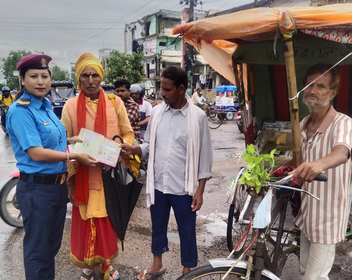 विपद्का बेला मानव बेचबिखन र असुरक्षित वैदेशिक रोजगारीबाट जोगिन प्रहरी हवल्दार सन्ध्या गुरौको आग्रह