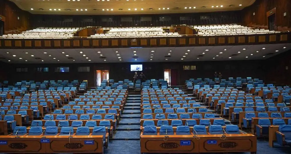 कसले गराउँछन् सांसदलाई शपथ ?