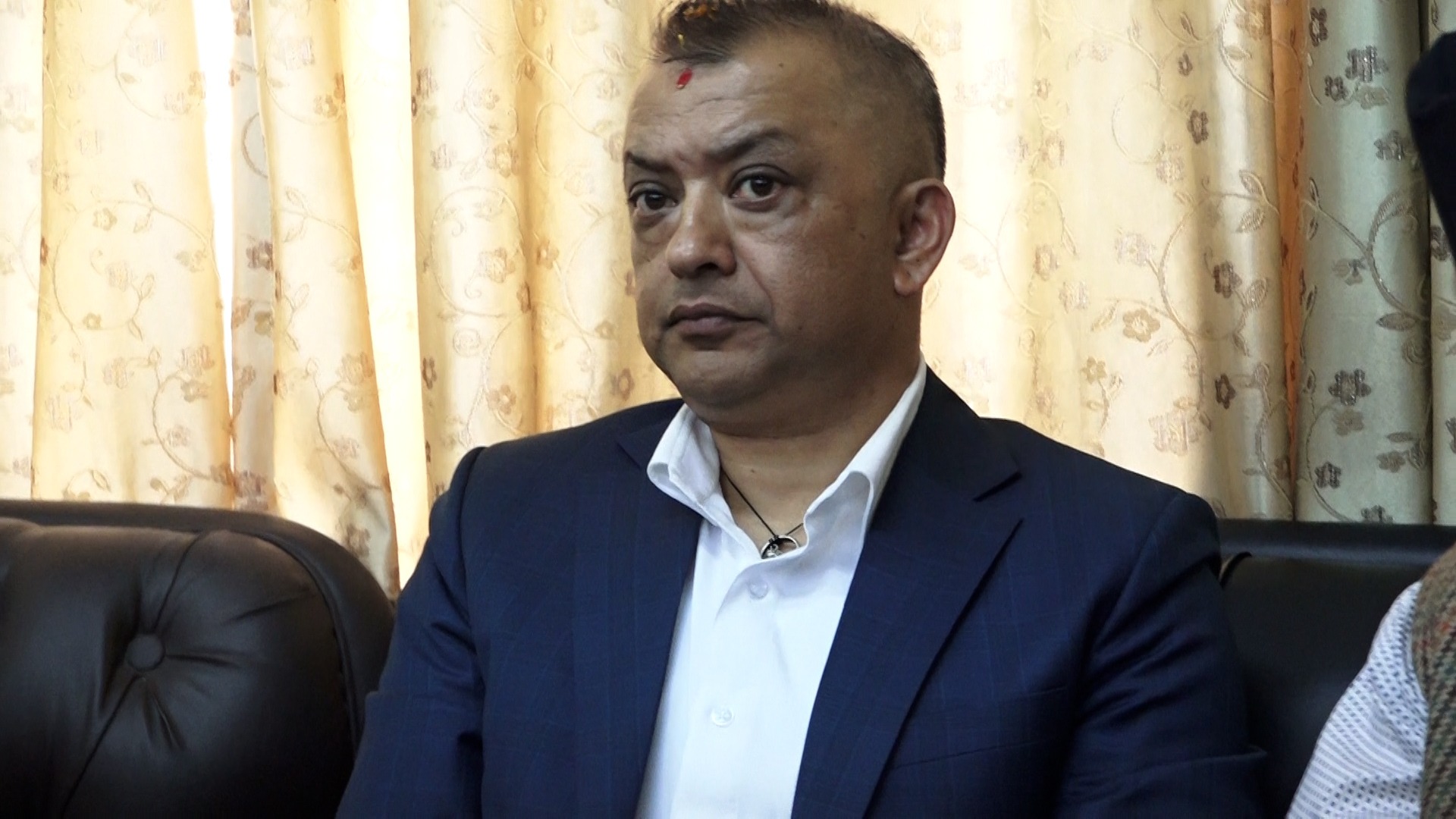 सरकारलाई गगन थापाको ५ प्रश्न र सुझाव– संख्याका भरमा दम्भ नपाल्न चेतावनी
