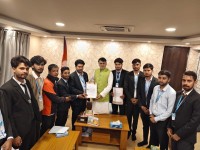 मधेश विश्वविद्यालयमा अनियमितता र राजनीतिक हस्तक्षेप : विद्यार्थीहरूले मुख्यमन्त्री जितेन्द्र सोनललाई बुझाए ज्ञापनपत्र