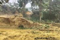 संघीयतापछि पनि मधेसमा रोकिएन वन अतिक्रमण, फिर्ता ल्याउनै सकस