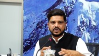 नवयुवा रोजगारी माग्न आउँछन्, आश्वासनबाहेक केही दिन सकेनौँ : मन्त्री यादव