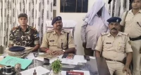 मितेरी पुलमा ११ किलोभन्दा बढी चरेससहित नेपाली नागरिक पक्राउ