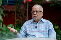 धरपकडको राजनीतिप्रति निलाम्बर आचार्यको असन्तुष्टि : “प्रतिशोधले देशलाई गलत दिशातर्फ लैजान्छ”