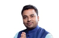 क्यासिनो छापामारीमा नाम जोडिएपछि छिपहरमाई गाउँपालिका अध्यक्ष मनोज कुमारद्वारा खण्डन