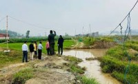 जमिन दबिएर गाडी ‘गायब’ भएको पाँचौ दिनमा भूगर्भविद्‍ले थाले अध्ययन