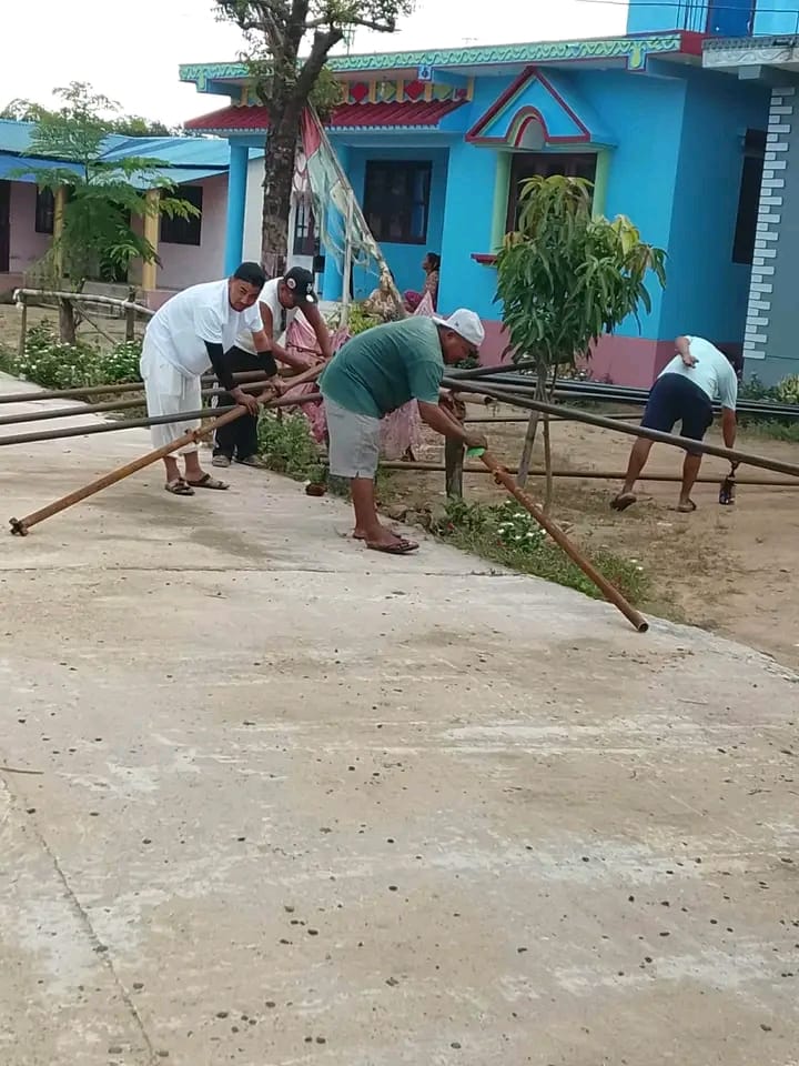 ठोरी उजालो अभियान अन्तर्गत सडक बति जडान 
