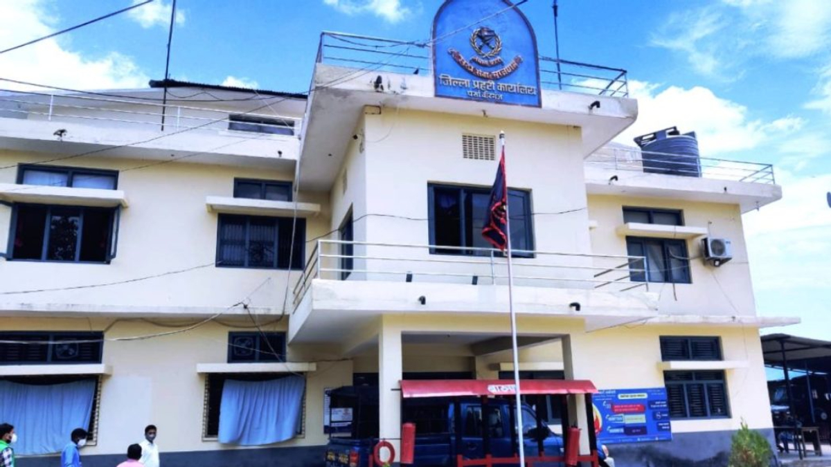 सादा पोसाकमा असुलीको आरोप: बारा–पर्साका एक असइसहित ४ प्रहरी प्रधान कार्यालय तानिए