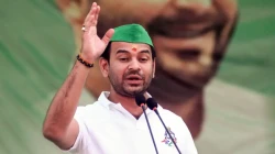 विहारका पूर्वमुख्यमन्त्री लालुप्रसादले आफ्ना छोरालाई गरे ६ वर्षको लागि पार्टीबाट निष्कासन