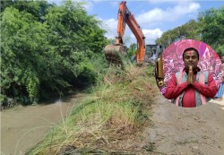 पकहा मैनपुरमा नहर सफाइ अभियान : पूर्व अध्यक्ष विजय चौरसियाको अगुवाइमा जनसहभागिता