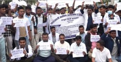 मधेसका निजी अस्पतालका स्वास्थ्यकर्मीहरू आन्दोलनमा
