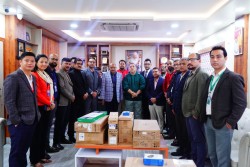 वीरगंज महानगरलाई बैंकहरुद्वारा ९ थान कम्प्युटर सहयोग