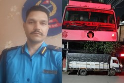 वीरगञ्जमा करिब ३४ लाखको सामानसहित ट्रक नियन्त्रणमा