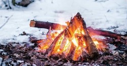 आगो ताप्ने क्रममा महिला जलेर घाइते