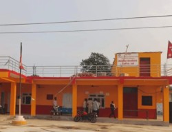 मालपोत कार्यालय पोखरियाबाट तीन जना बिचौलिया पक्राउ