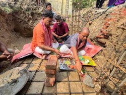 परवानीपुरमा विद्यालय र स्वास्थ्य चौकी भवनको शिलान्यास