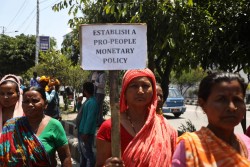 सहकारी तथा मिटरब्याज उत्पीडनको विरोधमा माइतीघरमा प्रदर्शन