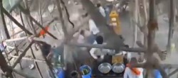 निर्माणाधीन मन्दिरको छत खस्दा ७ भक्तजनको मृत्यु