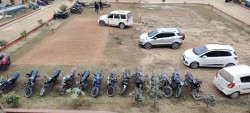 कागजपत्र नभएका ४ जिप र १२ मोटरसाइकल बरामद
