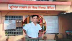 छ वर्षदेखि एउटै कार्यालयमा ‘जरा गाडेर’ बसेका पटेल, सरुवा रोक्न दौडधुपको आरोप