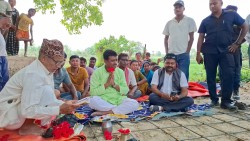 मन्त्री जैसवालद्धारा सडक ढलानको शिलन्यास