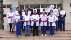 देशभरका अस्पतालका नर्सहरु विरोध प्रदर्शनमा