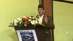 काँग्रेस र एमाले बीचमा सरकार सञ्चालनका विषयमा समस्या छैन : गृहमन्त्री लेखक