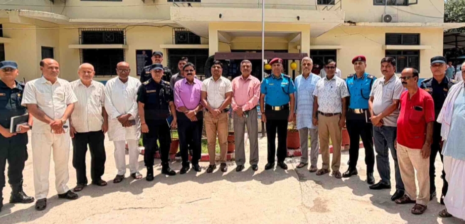 पर्साका नयाँ प्रहरी प्रमुख भट्टराईद्वारा राजनीतिक दलका नेतासँग परिचय तथा भेटघाट