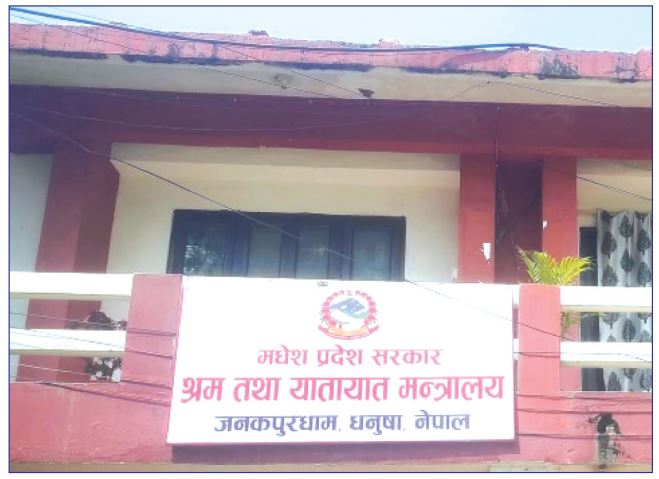 मधेशमा सवारीभन्दा लाइसेन्स लिनेको संख्या झण्डै तीन गुणा बढी