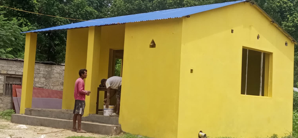 पूर्वाधार कार्यालयले ठोरीको सिकारीबासमा पाँच जनाको घर बनाइदिने