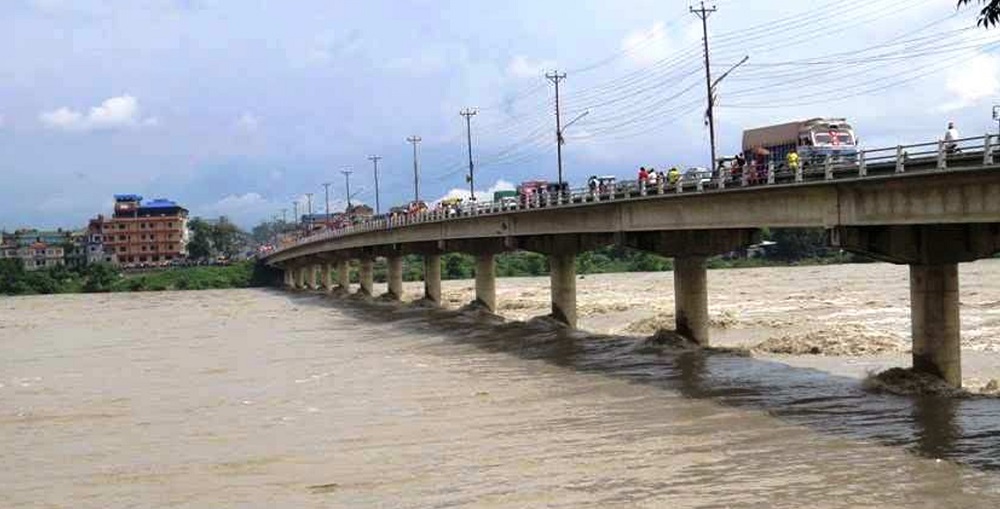 नारायणी नदीमा हाम फालेर एकै दिन दुईजना बेपत्ता