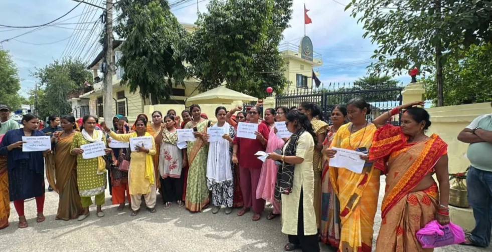 खानेपानी मन्त्रीका समर्थकहरूद्वारा वीरगञ्जमा प्रदर्शन, किरण साहमाथि कारबाहीको माग