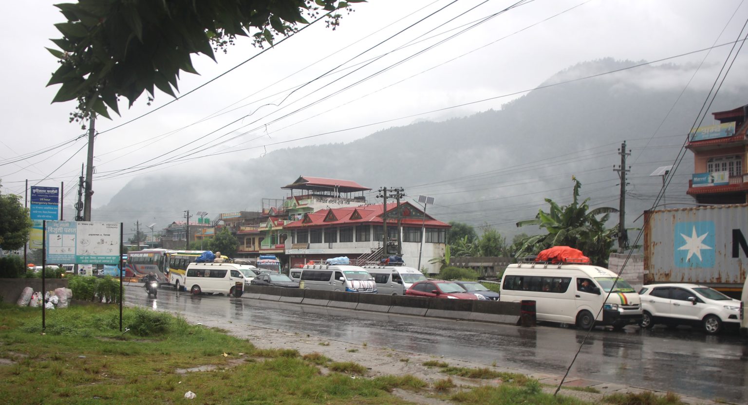 लामो दूरीका र काठमाडौं भित्रिने बाहिरिने सवारी साधन तीन दिन बन्द