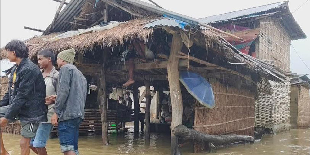 बाराबाहेक सातवटा जिल्लामा सयौँ घर डुबानमा