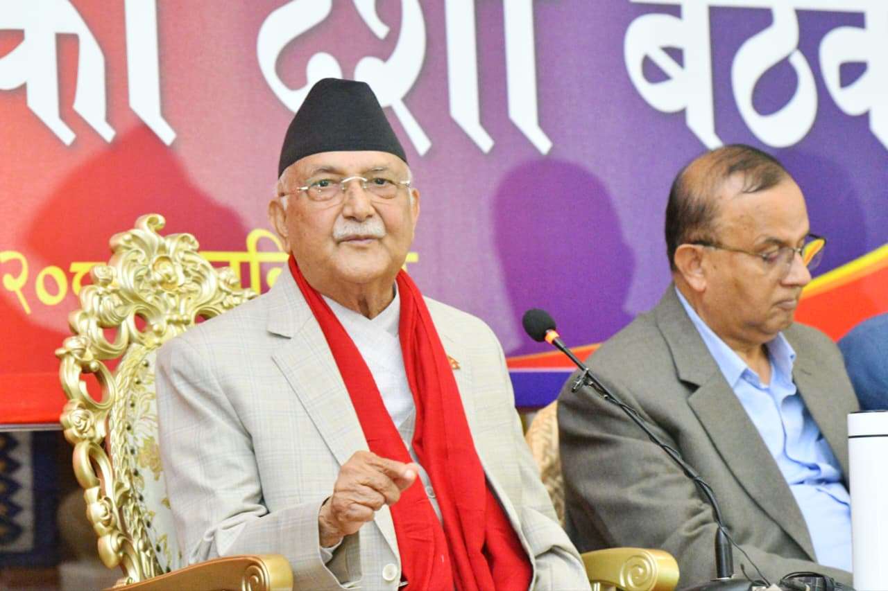 अध्यक्ष ओलीले सम्पादकहरूसँग अन्तरक्रिया गर्दै