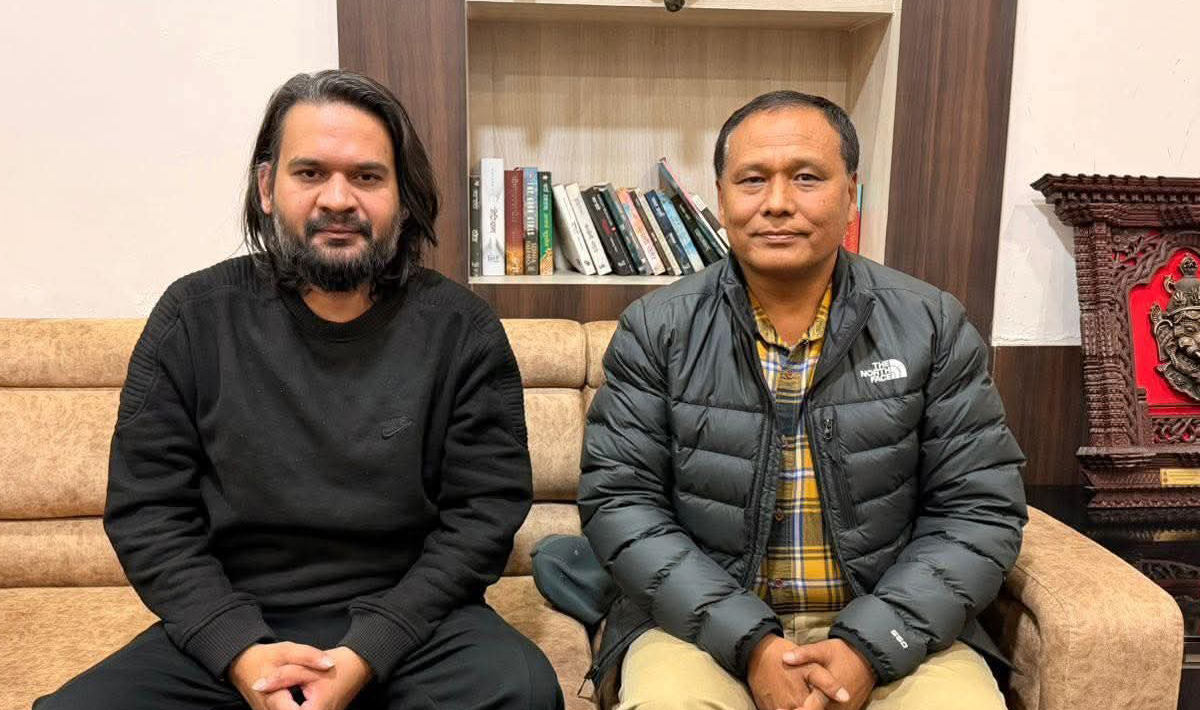 पूर्वतिर कुलमान : धरान पुग्दा हर्कले भेट्न नमानेपछि सार्वजनिक गरे बालेनसँगको फोटो