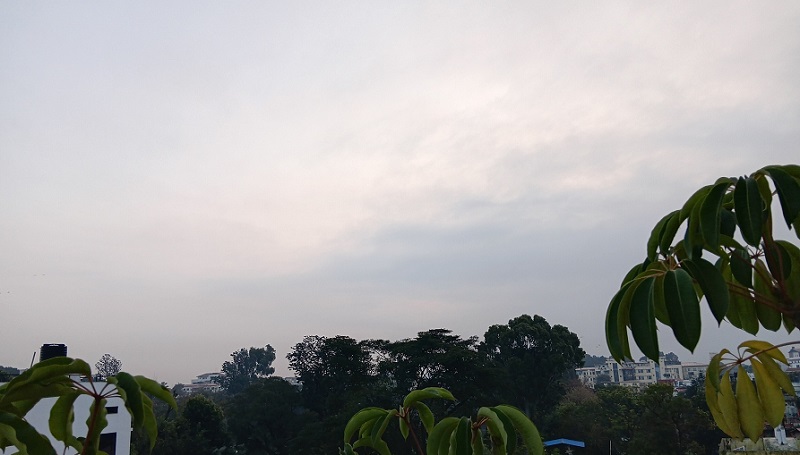 बङ्गालको खाडीको न्यून चापीय प्रणालीको आंशिक प्रभावले मौसम बदली