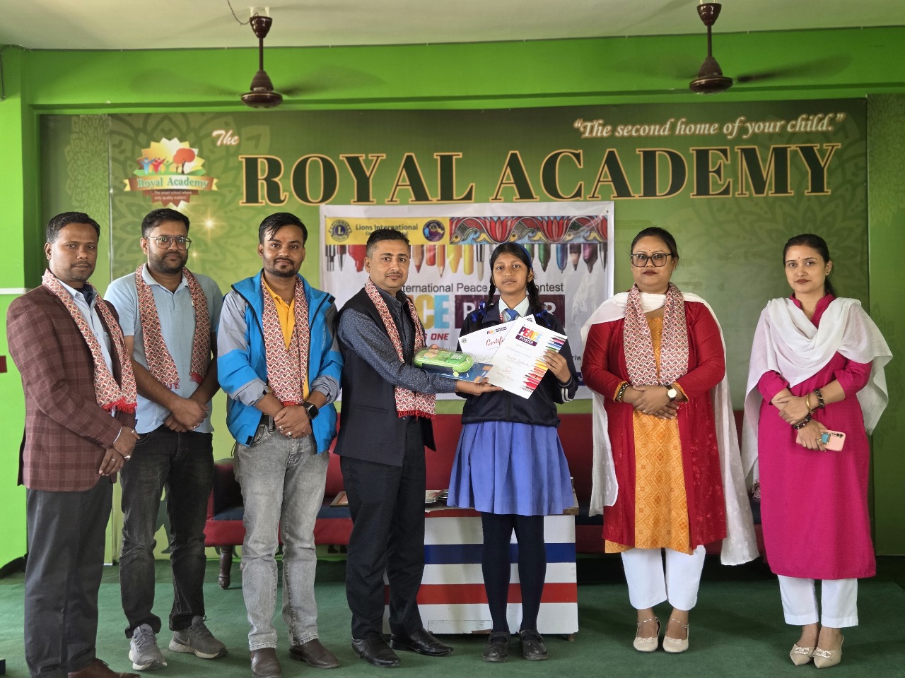 पिस पोस्टर कन्टेस्ट–२०२५मा रोयल एकाडेमीकी हर्षिता कुशवाहालाई तेस्रो स्थान