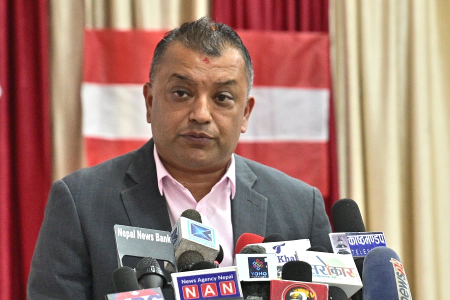 प्रधानमन्त्री बन्ने आकांक्षासहित गगन थापाले भने– म १५औँ महाधिवेशनमा सभापतिको उम्मेदवार हो